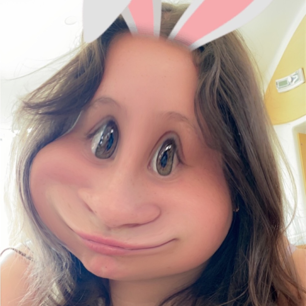 Meet your Posher, Eva